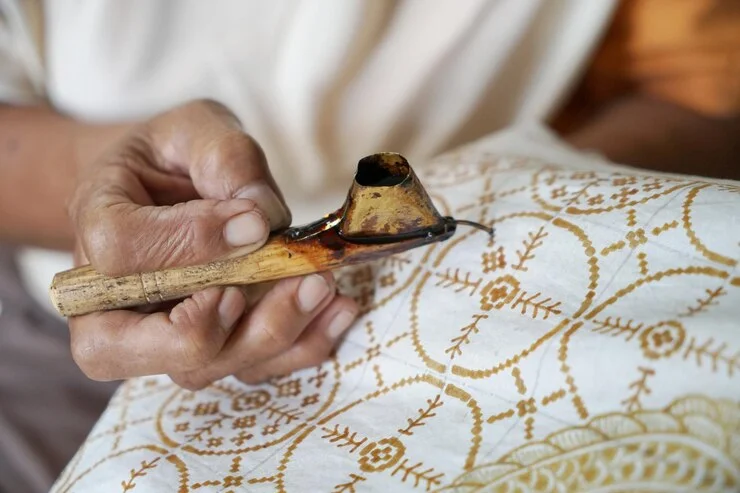 membuat batik tulis