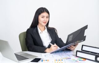 Dari Invoice sampai Pajak, Semua Beres dalam Satu Platform Akuntansi Accurate Online