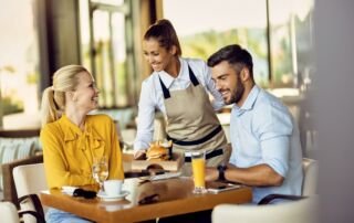 Maksimalkan Bisnis F&B dengan Sistem Pembukuan Terintegrasi Accurate Online