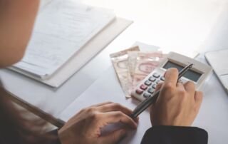 Bisnis Laris tapi Uang Selalu Habis? Accurate Online Solusinya